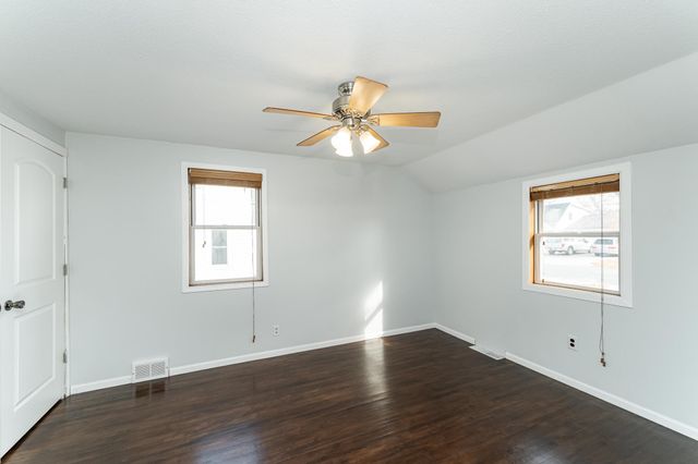 612 2nd Avenue SE, Pine Island, MN 55963