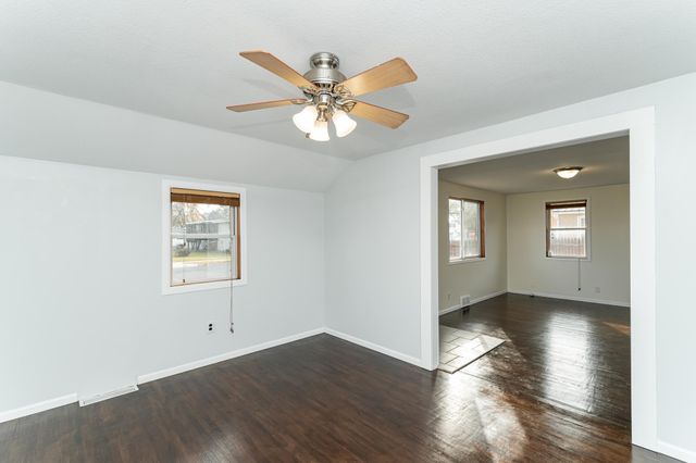 612 2nd Avenue SE, Pine Island, MN 55963