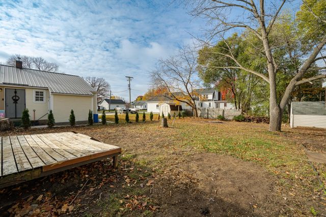 612 2nd Avenue SE, Pine Island, MN 55963