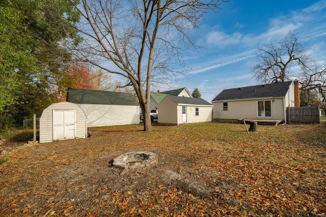 612 2nd Avenue SE, Pine Island, MN 55963