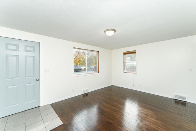 612 2nd Avenue SE, Pine Island, MN 55963