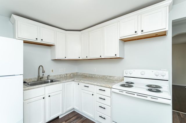 612 2nd Avenue SE, Pine Island, MN 55963