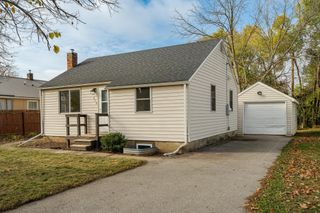 612 2nd Avenue SE, Pine Island, MN 55963