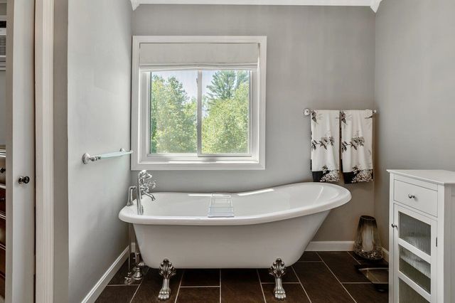 678 Pond Road, Hinesburg, VT 05461
