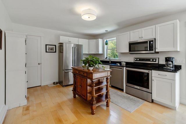 678 Pond Road, Hinesburg, VT 05461