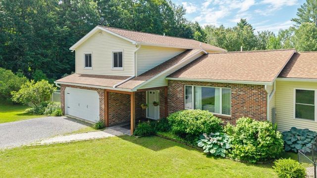 678 Pond Road, Hinesburg, VT 05461
