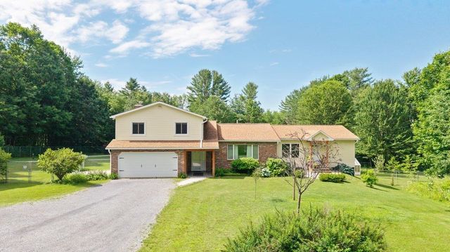 678 Pond Road, Hinesburg, VT 05461