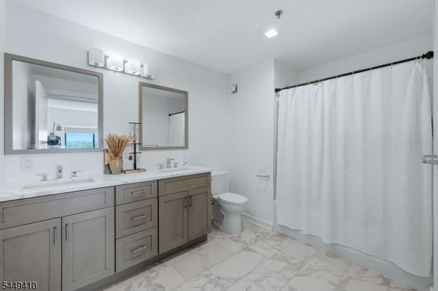 1 Carriage City Plz 804, Rahway City, NJ 07065