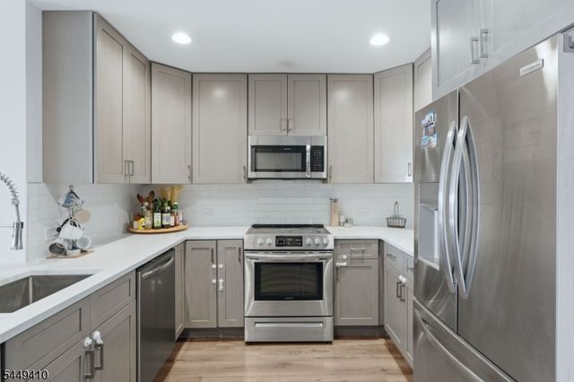 1 Carriage City Plz 804, Rahway City, NJ 07065