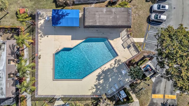 2540 NW 99 Avenue 2540, Coral Springs, FL 33065