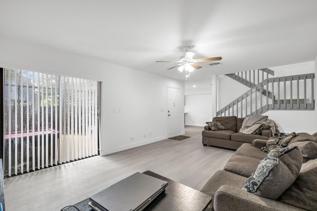 2540 NW 99 Avenue 2540, Coral Springs, FL 33065