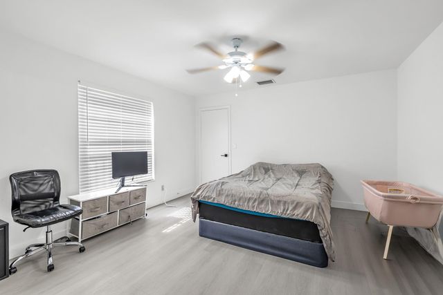 2540 NW 99 Avenue 2540, Coral Springs, FL 33065