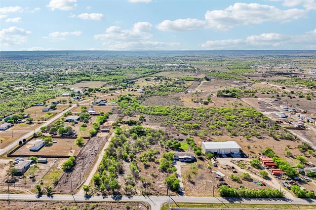 754 Williamson RD B, Niederwald, TX 78640