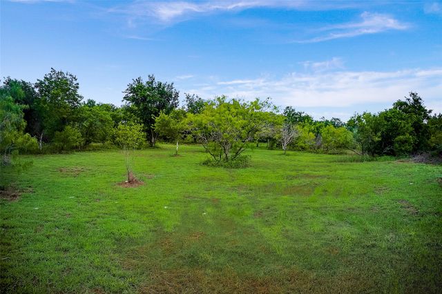 754 Williamson RD B, Niederwald, TX 78640