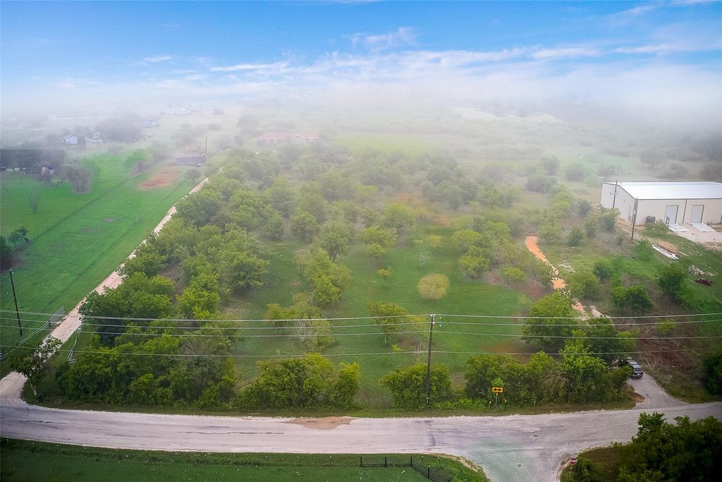 754 Williamson RD B, Niederwald, TX 78640