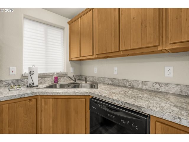 71210 E FAUBION Loop, Rhododendron, OR 97049