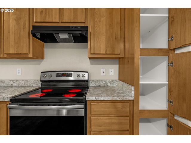 71210 E FAUBION Loop, Rhododendron, OR 97049