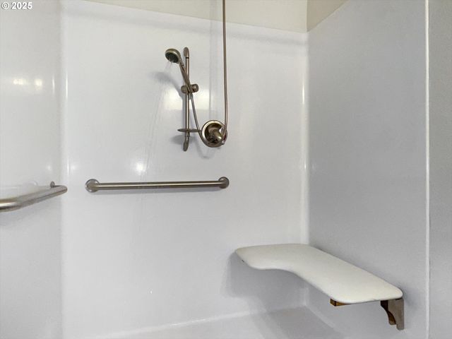 71210 E FAUBION Loop, Rhododendron, OR 97049