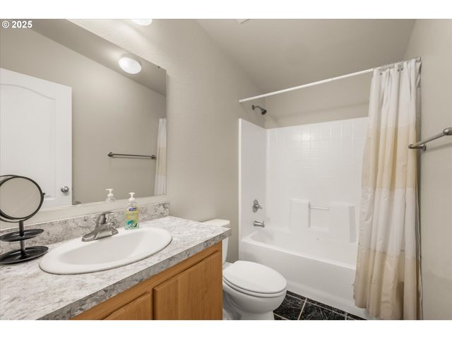 71210 E FAUBION Loop, Rhododendron, OR 97049