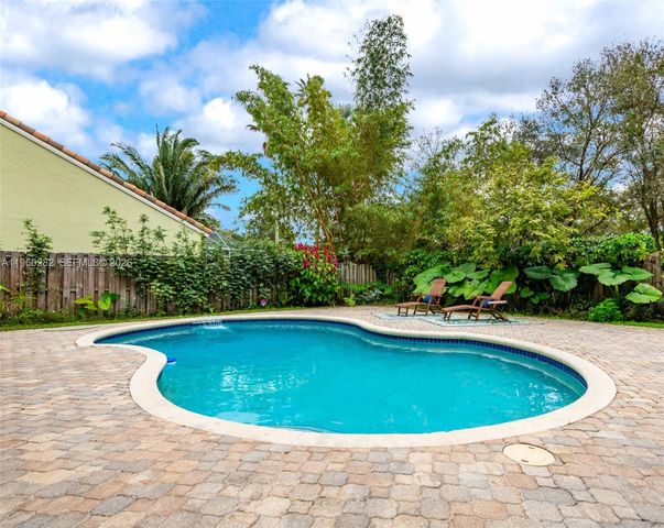 3610 Washington Ln, Cooper City, FL 33026