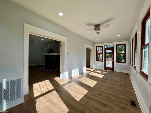 255 E 41st ST, Norfolk, VA 23504