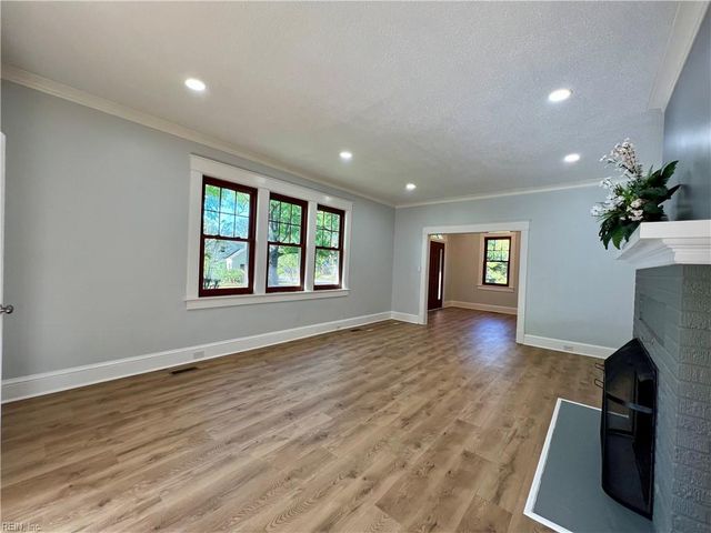 255 E 41st ST, Norfolk, VA 23504