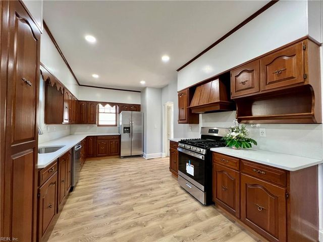 255 E 41st ST, Norfolk, VA 23504