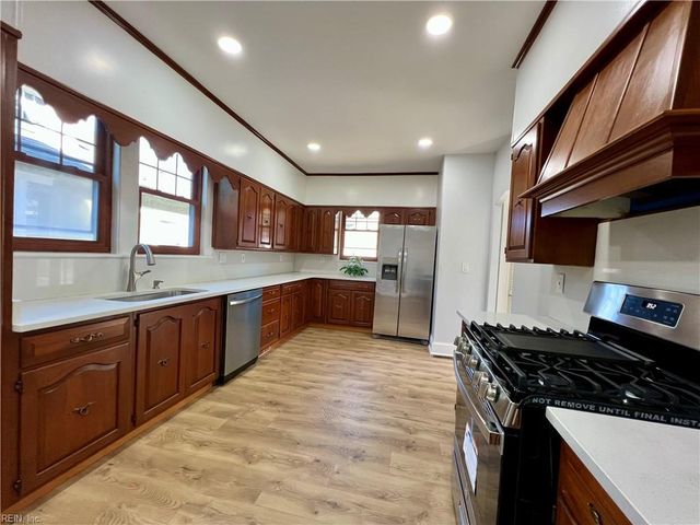 255 E 41st ST, Norfolk, VA 23504