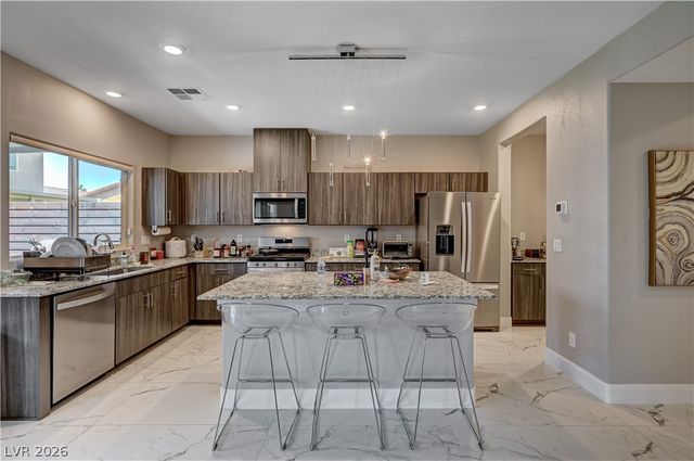 7563 Dragonfruit Avenue, Las Vegas, NV 89113