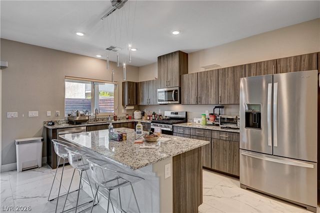 7563 Dragonfruit Avenue, Las Vegas, NV 89113