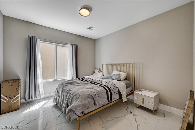 7563 Dragonfruit Avenue, Las Vegas, NV 89113