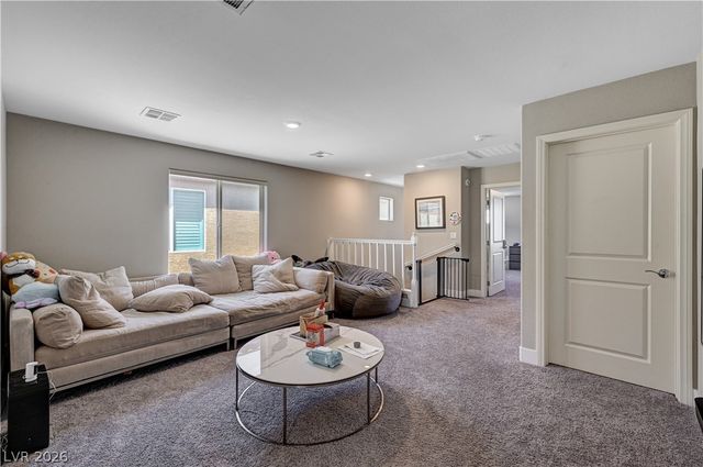 7563 Dragonfruit Avenue, Las Vegas, NV 89113