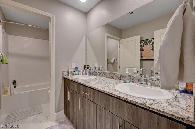7563 Dragonfruit Avenue, Las Vegas, NV 89113