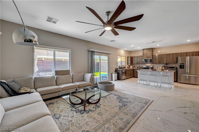 7563 Dragonfruit Avenue, Las Vegas, NV 89113