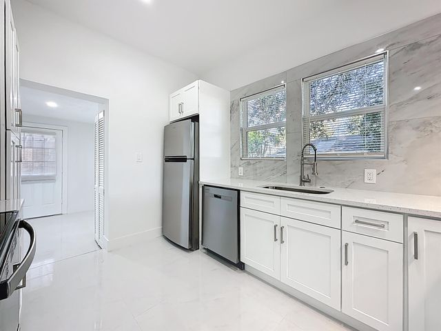 644 Willow Branch Avenue, Jacksonville, FL 32205