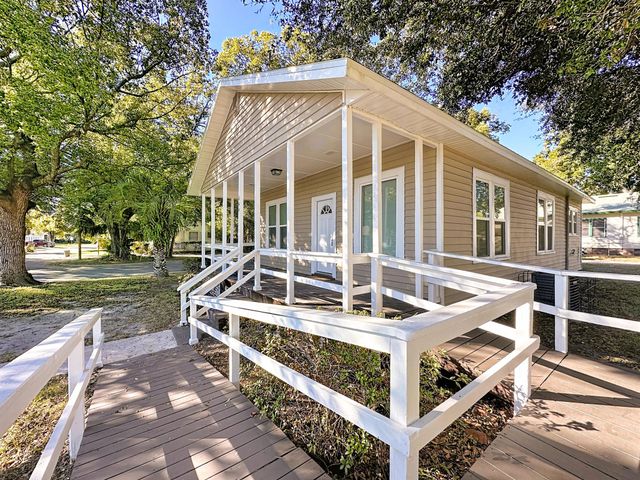 644 Willow Branch Avenue, Jacksonville, FL 32205