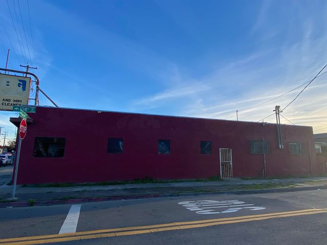 10801 Bancroft, Oakland, CA 94603