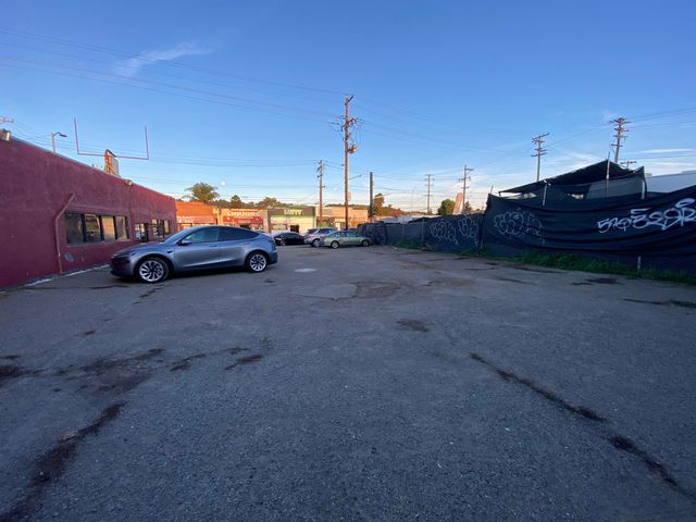 10801 Bancroft, Oakland, CA 94603