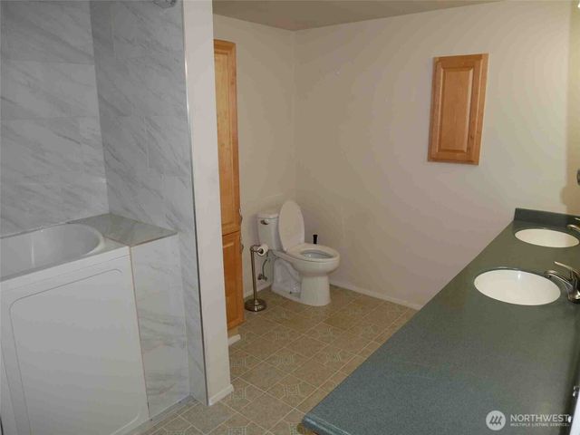 4327 Indian Summer Drive SE, Olympia, WA 98513