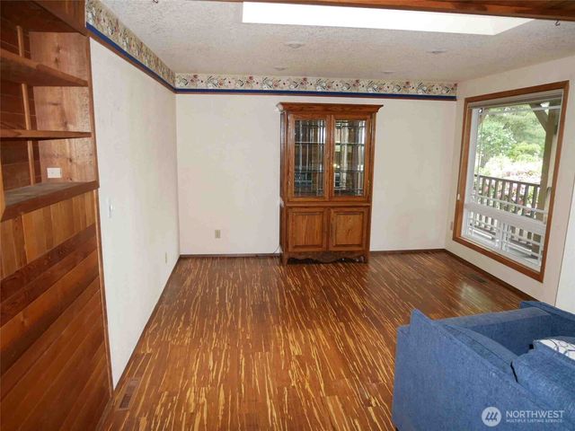 4327 Indian Summer Drive SE, Olympia, WA 98513