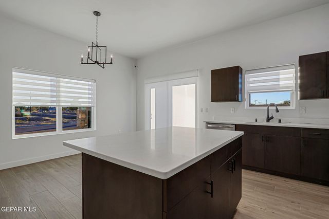 5981 RUIDOSO DOWNS Street, El Paso, TX 79932