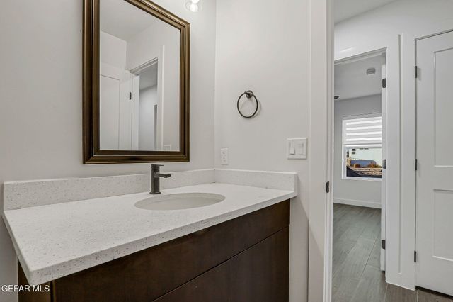 5981 RUIDOSO DOWNS Street, El Paso, TX 79932