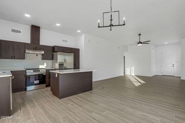 5981 RUIDOSO DOWNS Street, El Paso, TX 79932