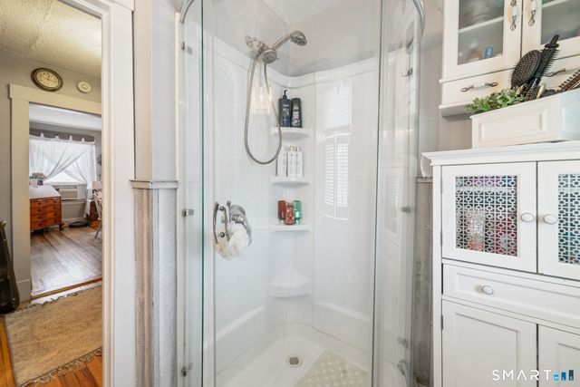 18 Maple Street, Plymouth, CT 06786