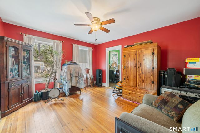 18 Maple Street, Plymouth, CT 06786