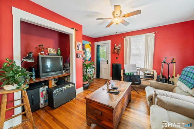 18 Maple Street, Plymouth, CT 06786