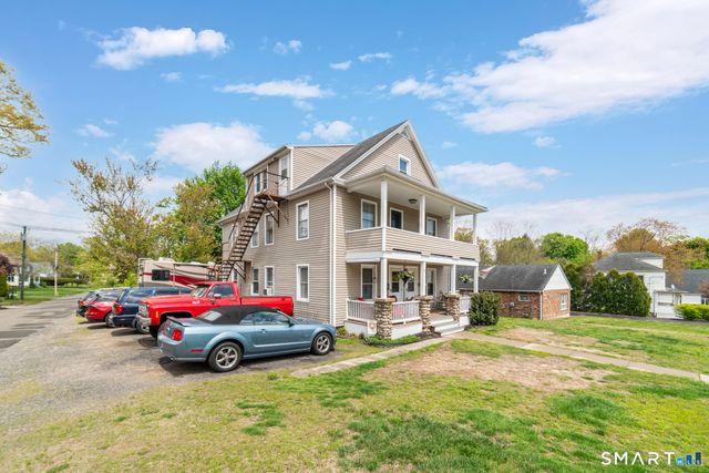 18 Maple Street, Plymouth, CT 06786