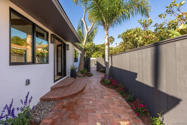 434 Bonair, La Jolla, CA 92037