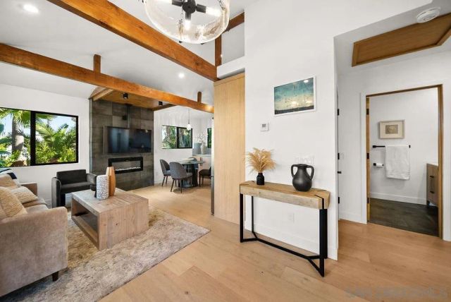 434 Bonair, La Jolla, CA 92037