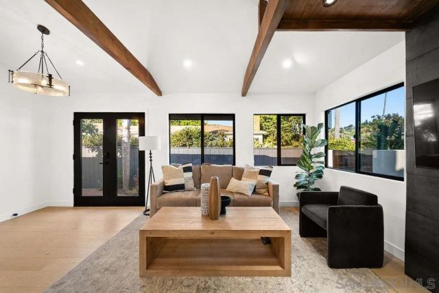 434 Bonair, La Jolla, CA 92037
